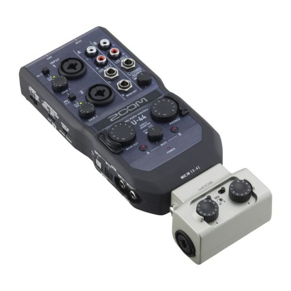 2 Zoom U-44 - Handy Audio Interface (U44 / U 44)