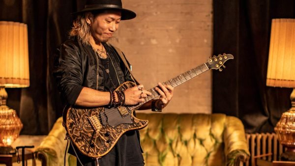 Zoom G11 Multi-Effects Processor – Flagship Guitar Effects & Amp Modeler with Expression Pedal