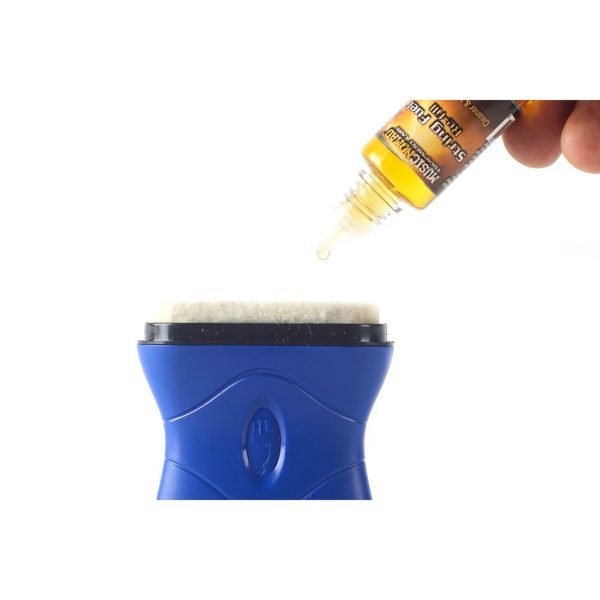 dd46056191e39c37d434754a788cc0021525408749.jpg Music Nomad String Care Kit MN145