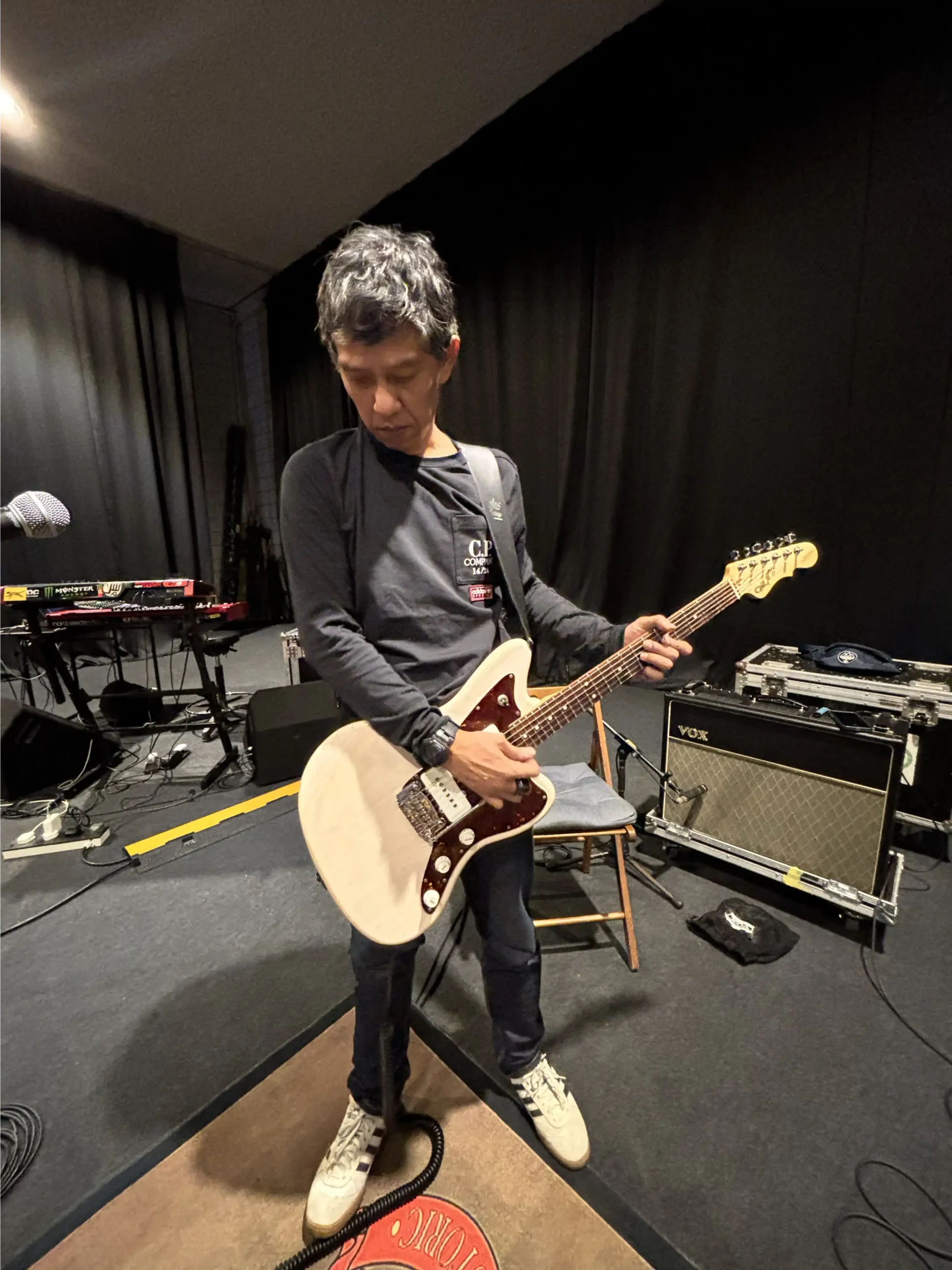 Herri Hamid from Bittersweet playing his G&L guitar after service at CK Music Malaysia.